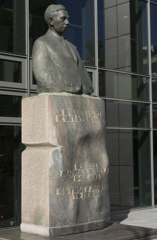 Pomnik Eugeniusza Kwiatkowskiego