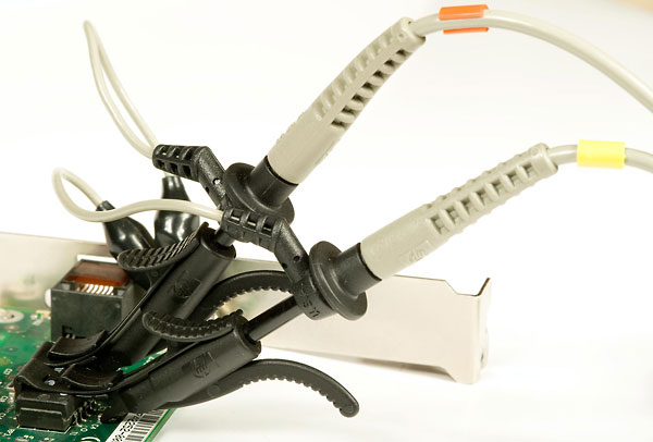 Measure of Ethernet signals using two passive probes and math functions embeded in osscilloscope